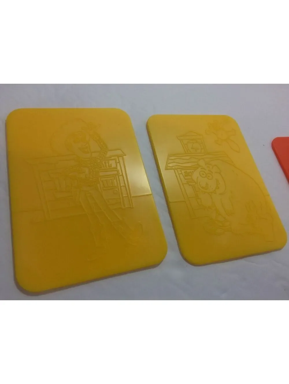 Disney Pixar Toy Story 2 Al's Toy Barn Coloring Play Set & Crayon Rubbing Plates